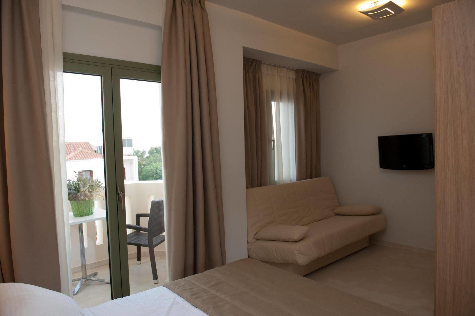 Aphrodite Hotel&Suites Marathókampos Exteriér fotografie